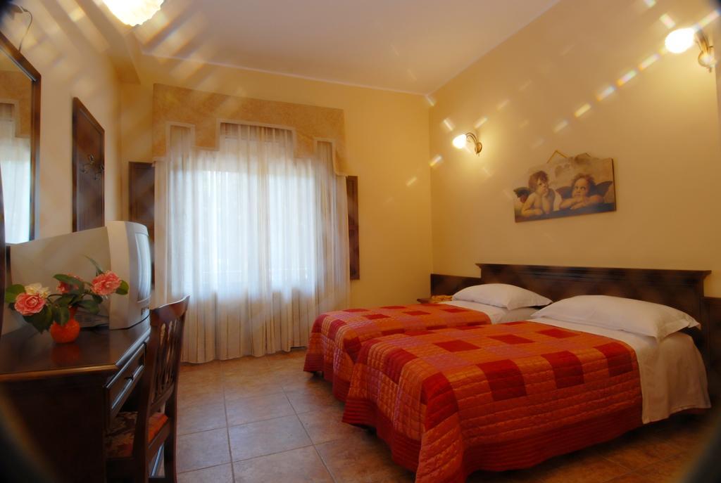 Hotel La Fontanella Serra San Bruno Bagian luar foto
